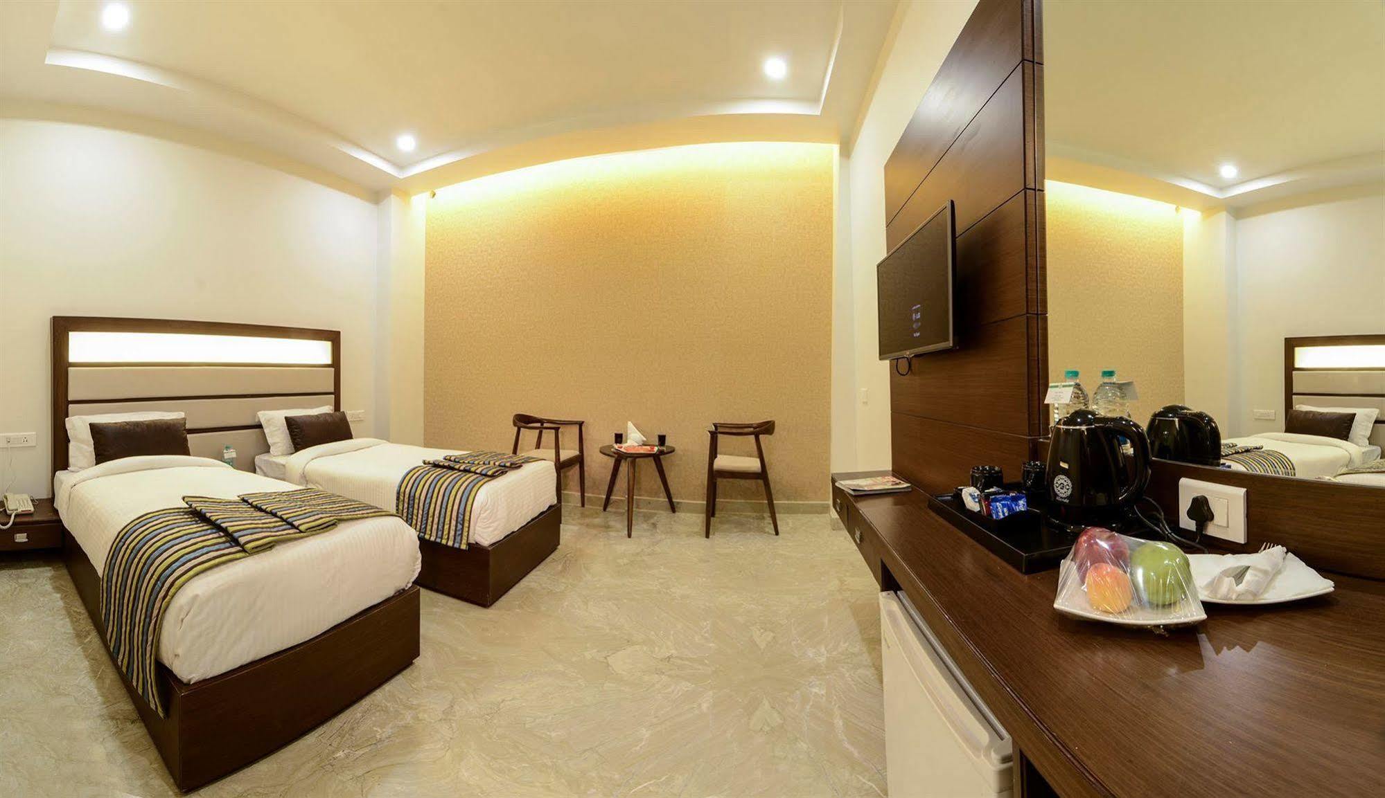 Hotel Alleviate Agra  Ngoại thất bức ảnh