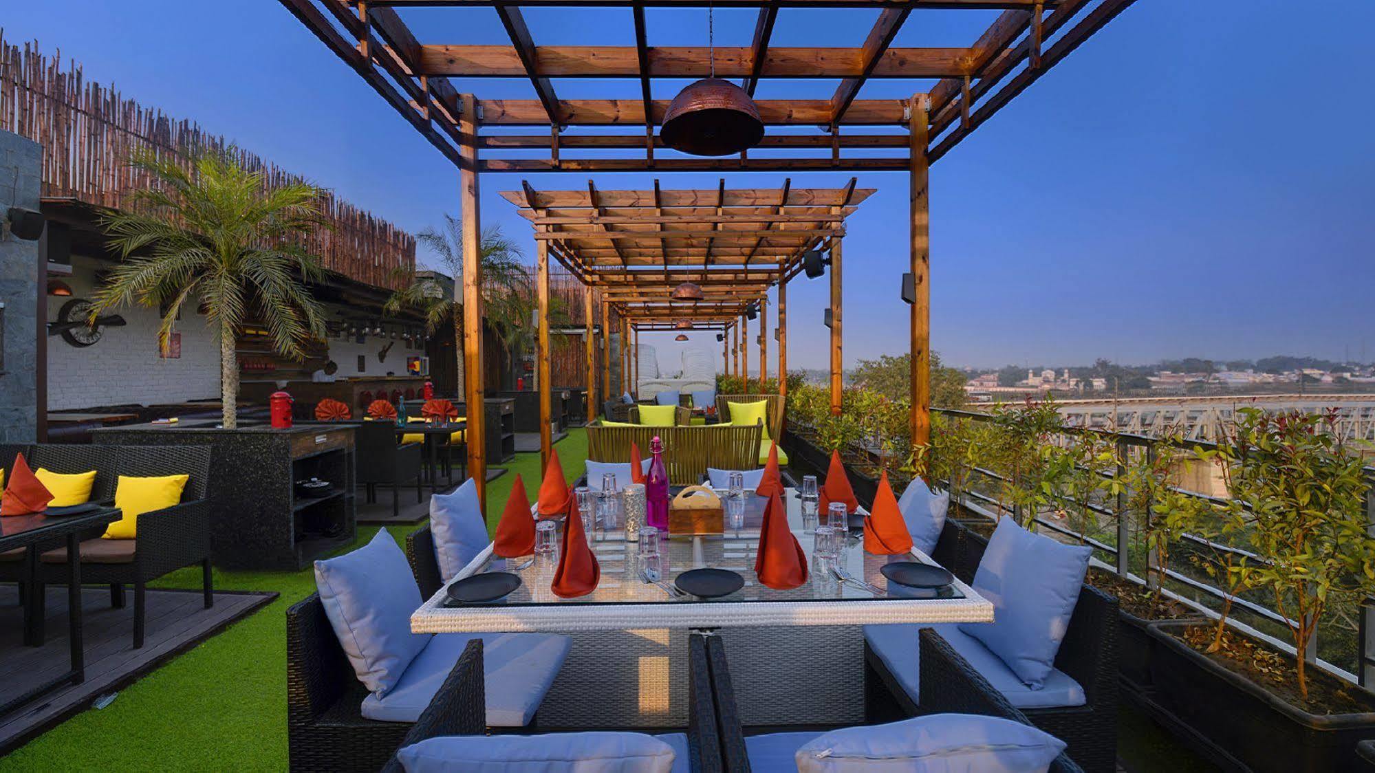 Hotel Alleviate Agra  Ngoại thất bức ảnh