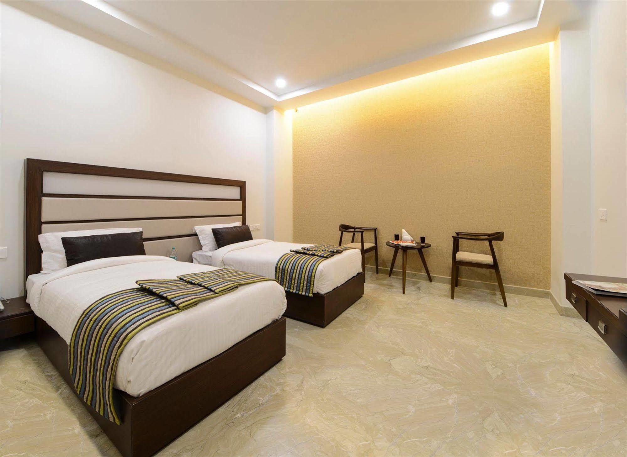 Hotel Alleviate Agra  Ngoại thất bức ảnh