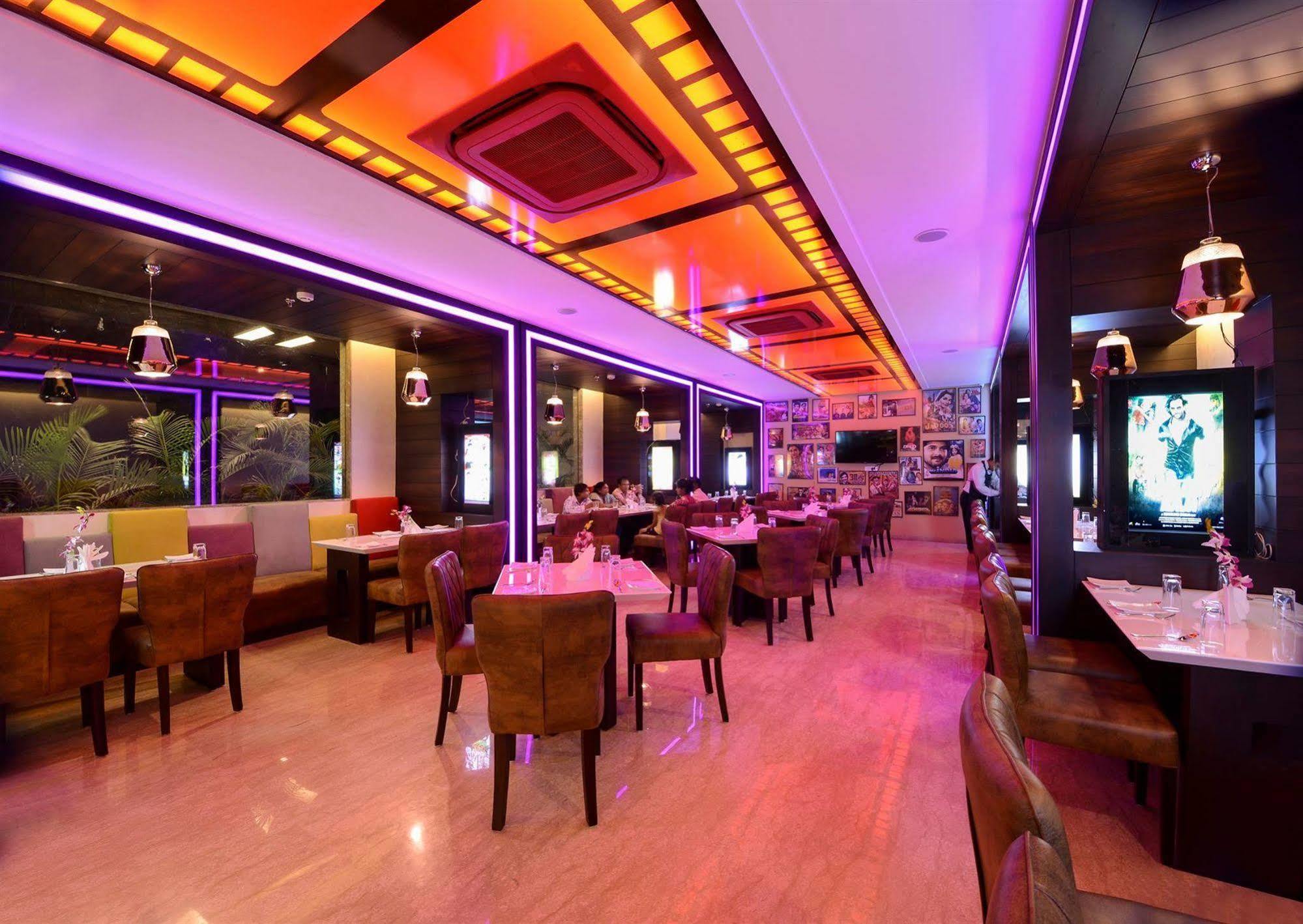 Hotel Alleviate Agra  Ngoại thất bức ảnh