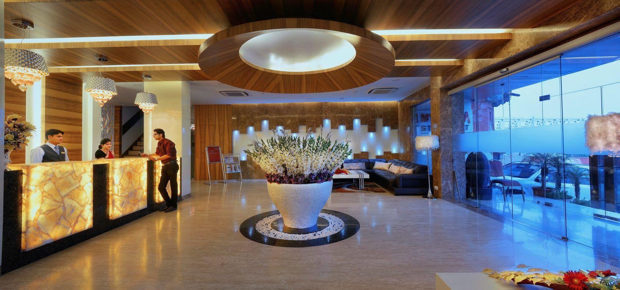 Hotel Alleviate Agra  Ngoại thất bức ảnh